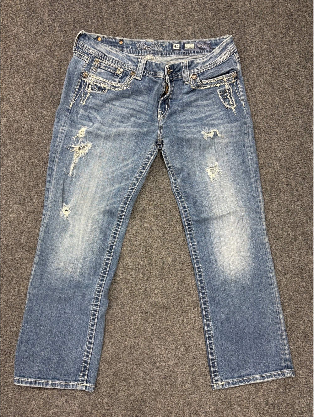 Miss Me Easy Cropped Jeans Size 34 Light Wash Distressed